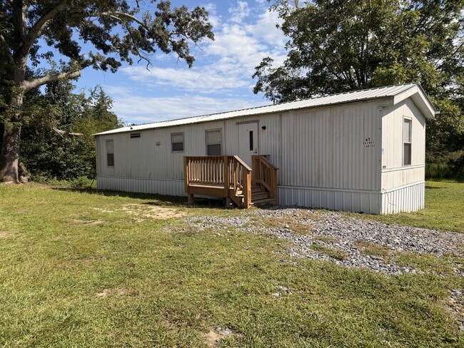 Building Photo - 67 Walnut Dr