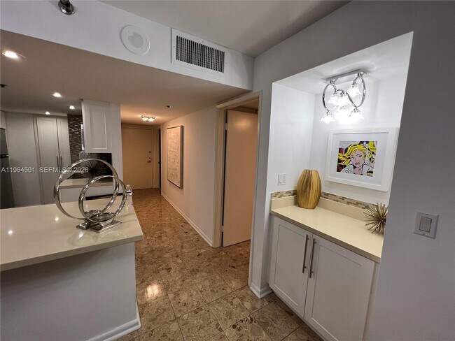 Photo - 1717 N Bayshore Dr Unit A-1057