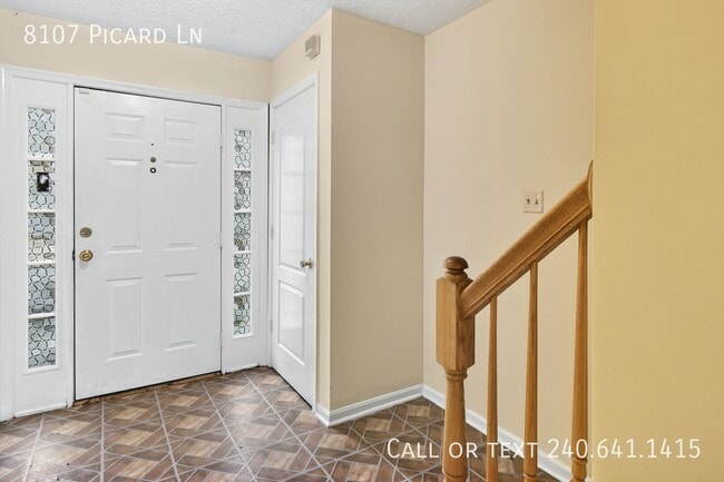 Photo - 8107 Picard Ln