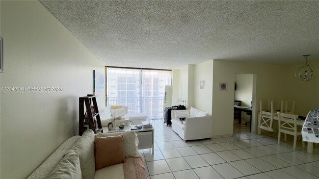 Photo - 16909 N Bay Rd Unidad 907