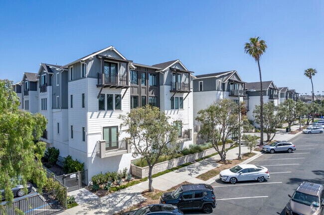 Photo - Carlyle Carlsbad Village