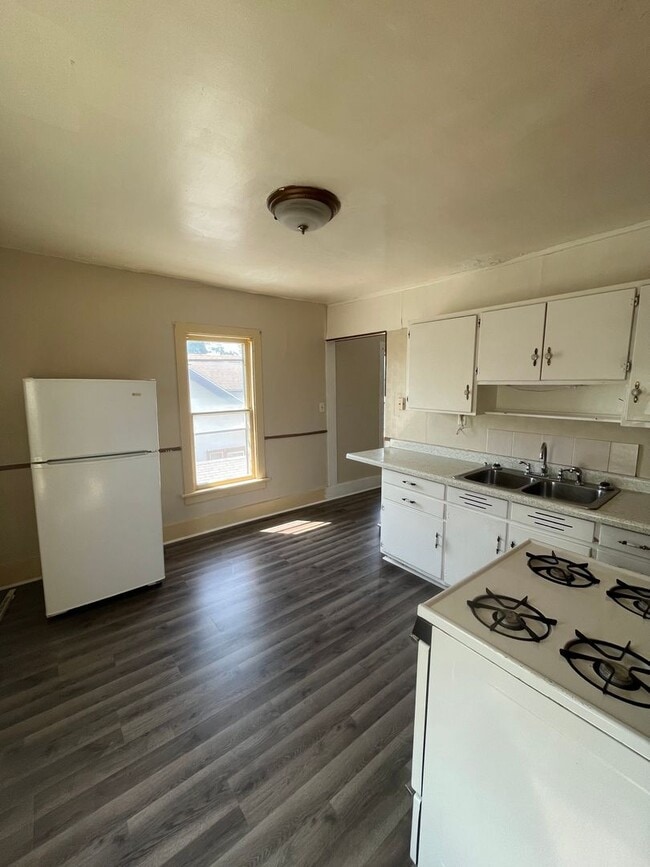 Photo - 1235 2nd Ave N Unit = 1235 1/2 2nd Ave North