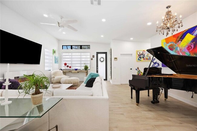 Photo - 7520 N Coolidge Ave