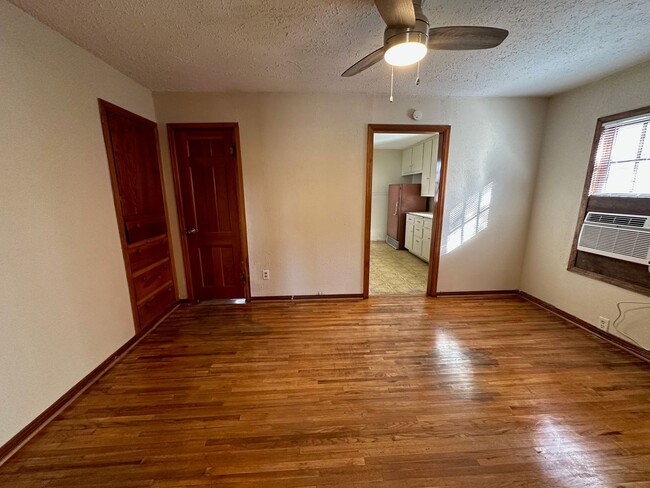 Photo - 1411 S Ong St