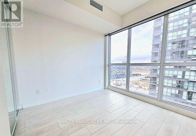 Photo - 2 Sonic Way Unit 1603