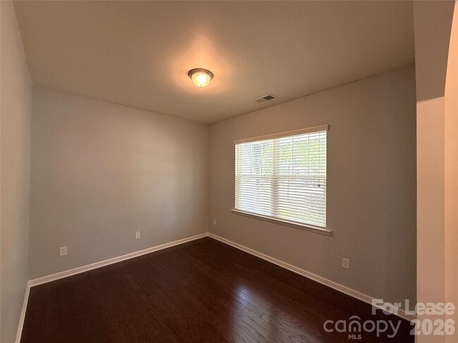 Photo - 6911 Agnew Dr