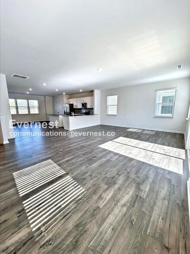 Photo - 813 Washington St