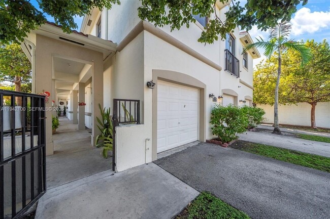 Photo - 1730 Thomas St