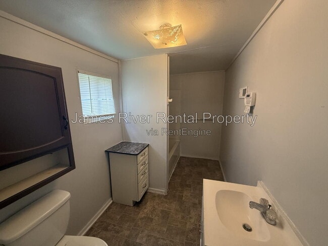 Photo - 211 Wadsworth St