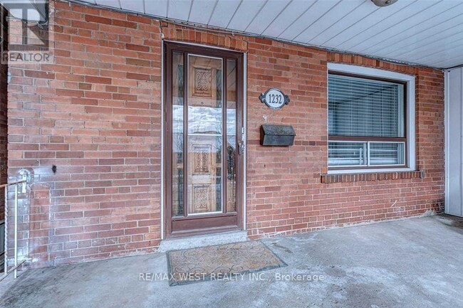 Photo - 1232 Davenport Rd