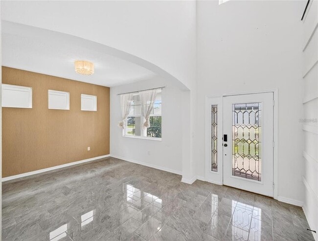 2556 Leyland Cypress Ln