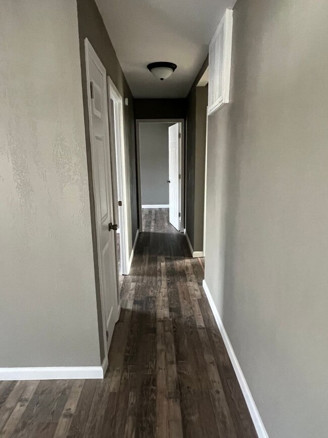 Photo - 617 W Owens St