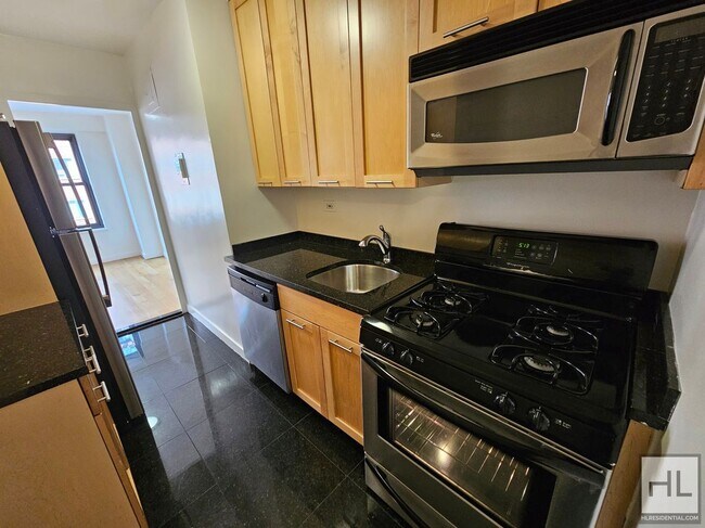 1-Bedroom Apartment by Union Square | 5th Floor, Full-Service Building