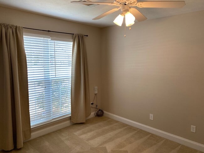 Building Photo - 817 Bryans Circle