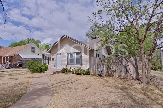 Photo - 411 Sunset Terrace