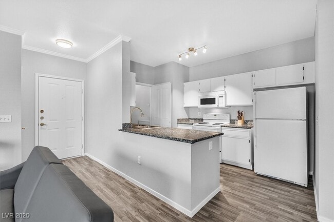 Building Photo - 2900 Sunridge Heights Pkwy Unit 1624