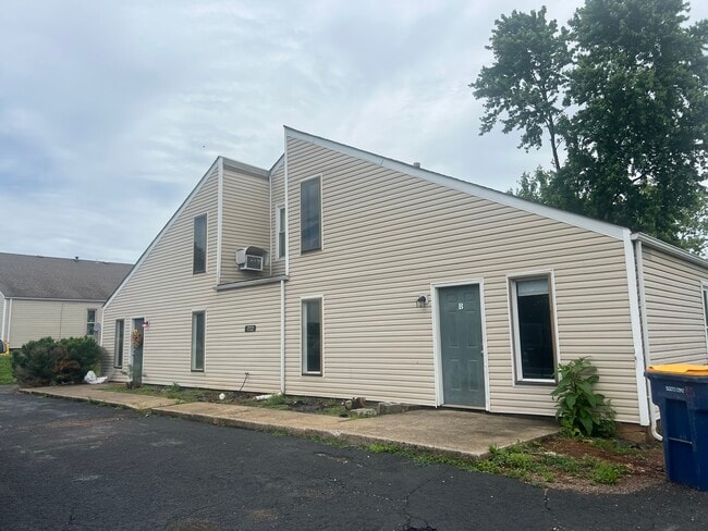 Building Photo - 1722 O'Shea Street Unit D Rental