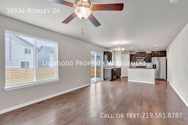 Photo - 10934 Rowley Dr