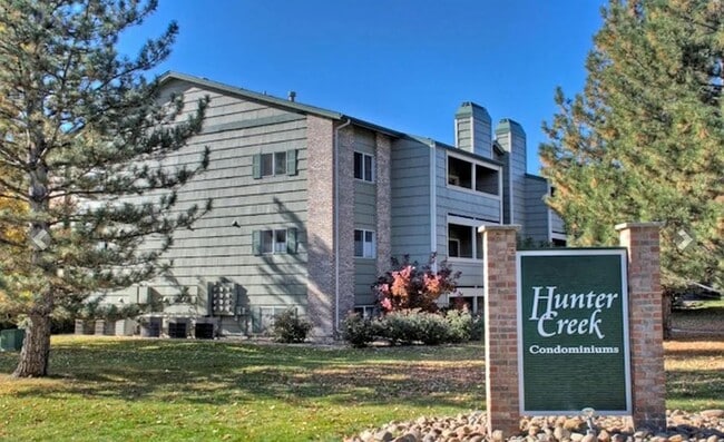 Building Photo - 1 Bed 1 Bath Condo With Large Covered Balcony & Community Pool. Unit 9