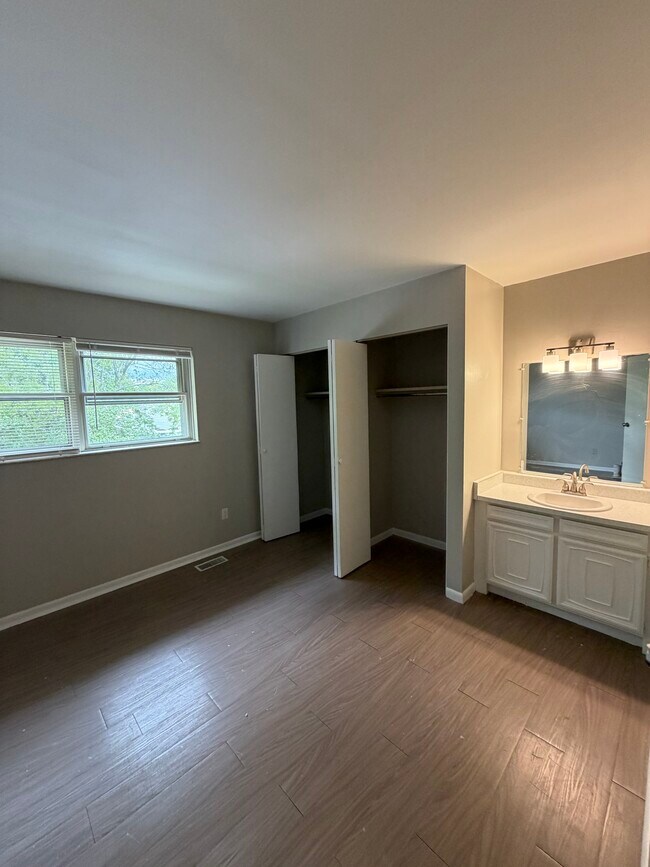 Photo - 6861 Emerald Ave Unit 6863