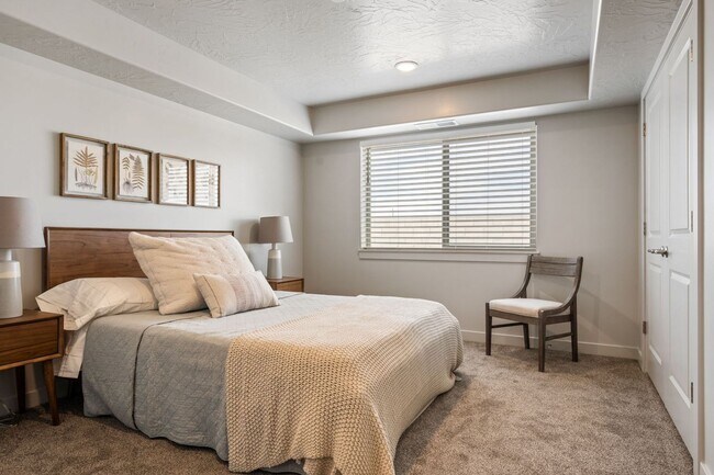 Photo - Beautiful End Unit Unidad B205