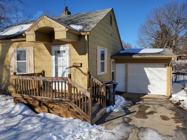 Building Photo - 3234 Kinsey Ave