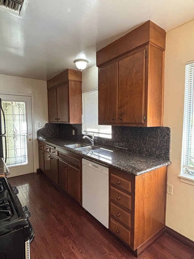 Photo - (5281-5285) El Prado Ave. Unit 5283