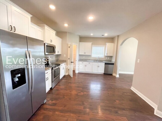 Photo - 1168 Henry Pl Blvd