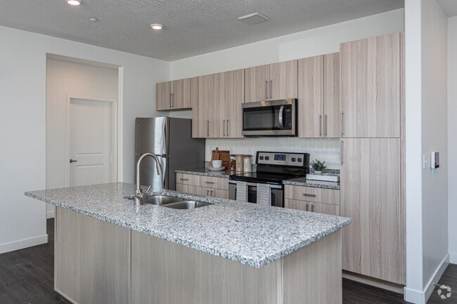 2BR, 2BA - Hemingway