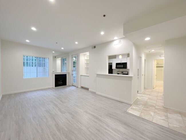 Photo - Chateau Hilgard