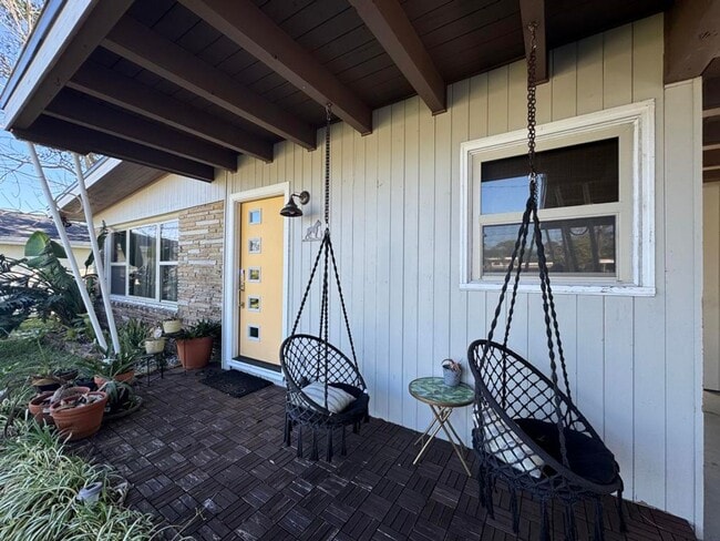 Photo - Remodeled 2/1.5 Close to the River!