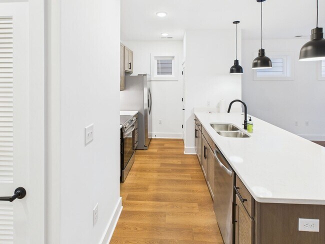 Photo - 913 Bainbridge St Unit A