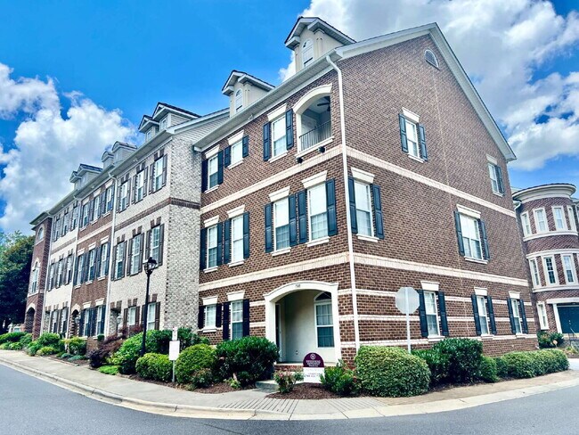 Photo - Spacious Townhome with Elevator!