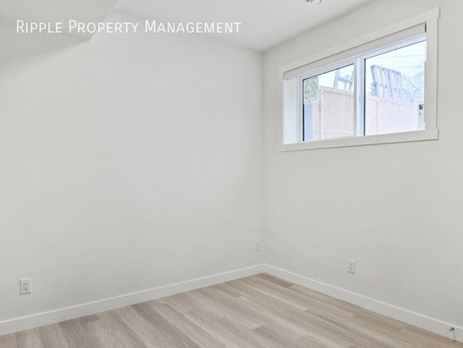 Photo - NEW 2 Beds/ 1 Baths Lower Unit in Bowness