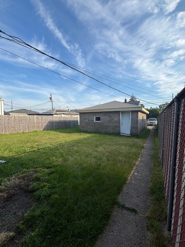 Photo - 1538 Shell St