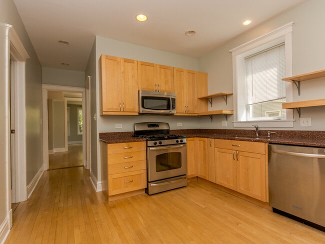 Building Photo - 1936 N Central Park Ave Unit 1