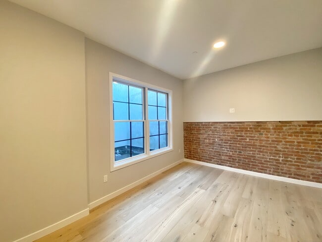 Photo - 51 Wall Street Unit 4