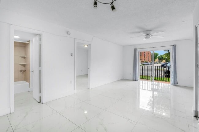Photo - 4805 NW 7th St Unit 10515