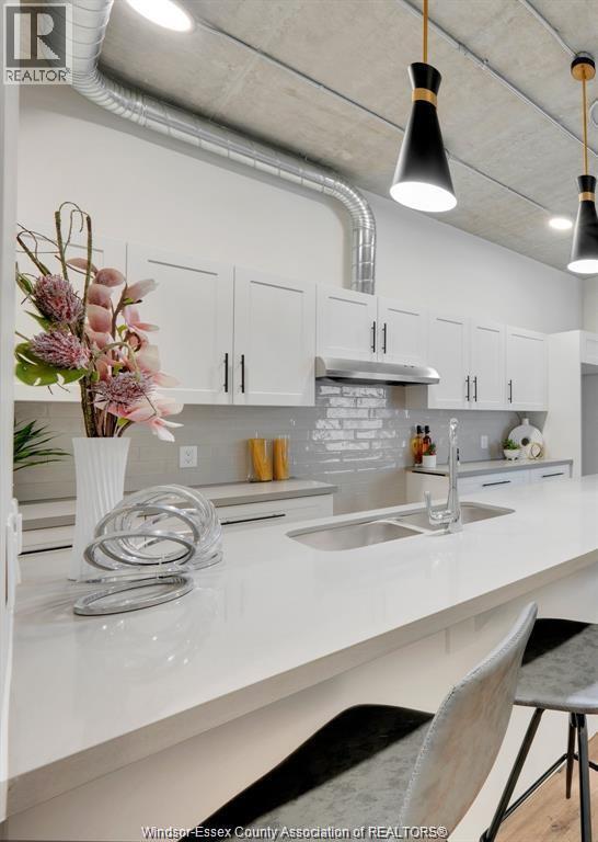 Photo - 6550 Wyandotte St E Unit 102