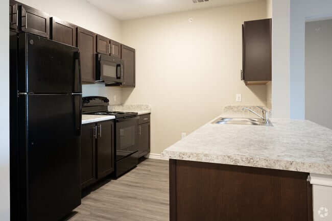 2BR, 2BA - 1051SF