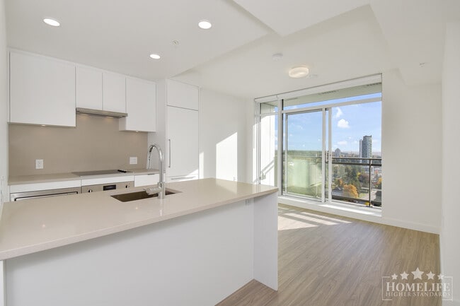 Photo - Modern Studio Condo at The Flamingo – Bran... Unit 2103