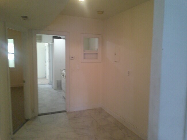 Photo - 1905 M St NE Unit 3
