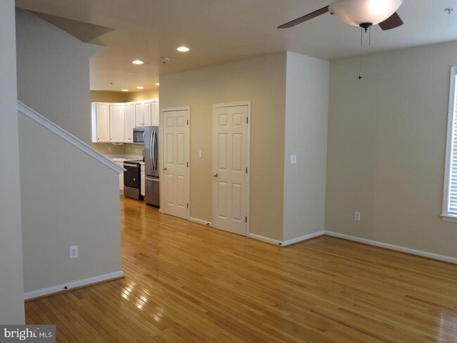 Building Photo - 35770 S Gloucester Cir