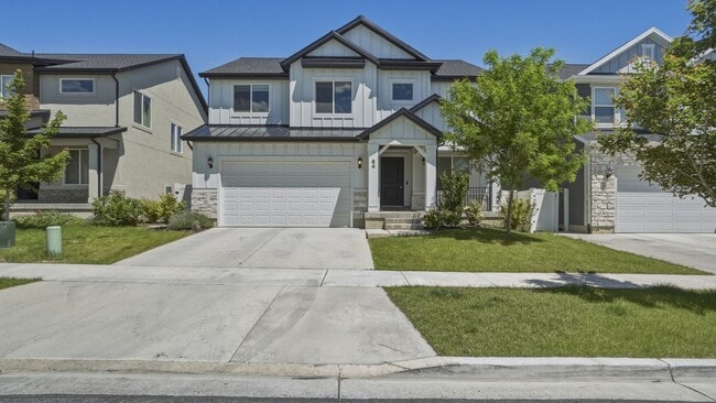 Building Photo - Modern 3 Bedroom Saratoga Springs Home!