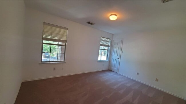 Photo - 2814 Silver Point Ln