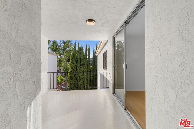 Photo - 1114 12th St Unidad 303