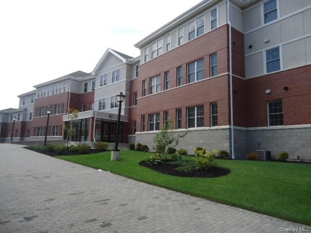 Photo - 77 Quaker Ave Unidad 111