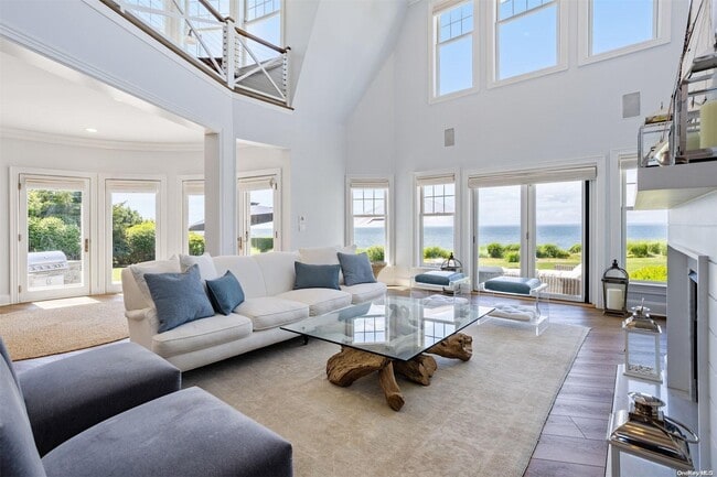 Photo - 1250 Sound Dr