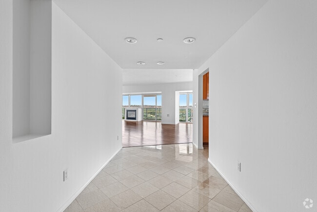 Building Photo - 13600 MARINA POINTE Dr Unit 1709 Rental
