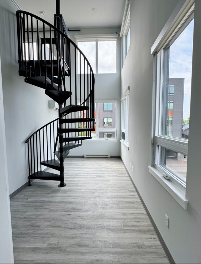 Photo - City Sunrise